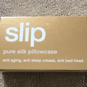 Slip Queen gold pillowcase